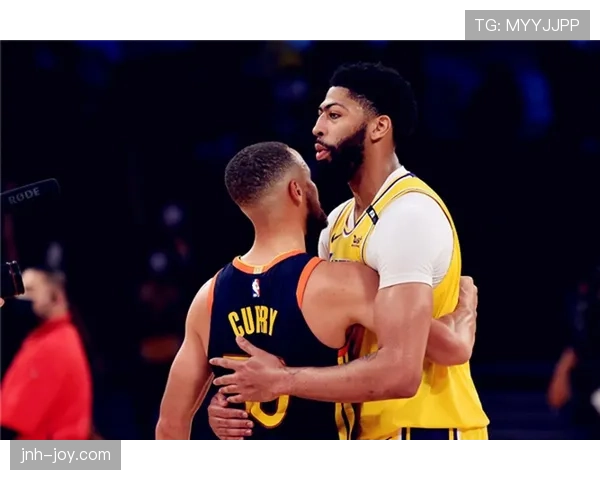 库兹马挡拆命中率提升显著助湖人拉开比赛差距