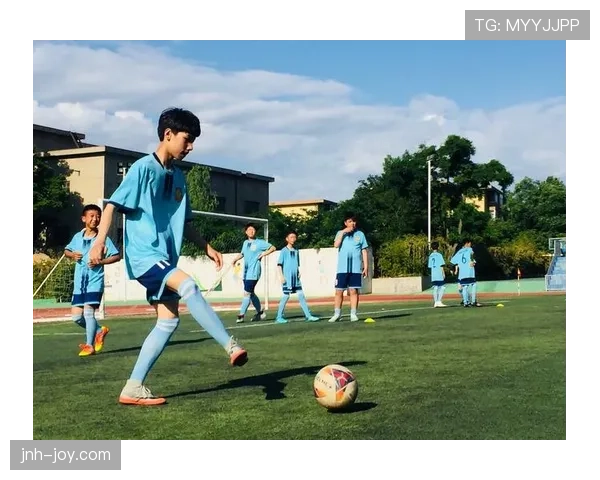 第四官员在比赛中承担哪些关键职责及其规则细节解析