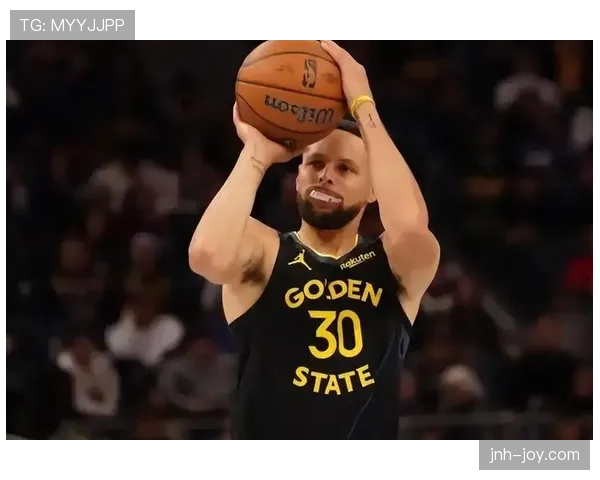 库明加比替补期更常无球切入为库里拉开空间